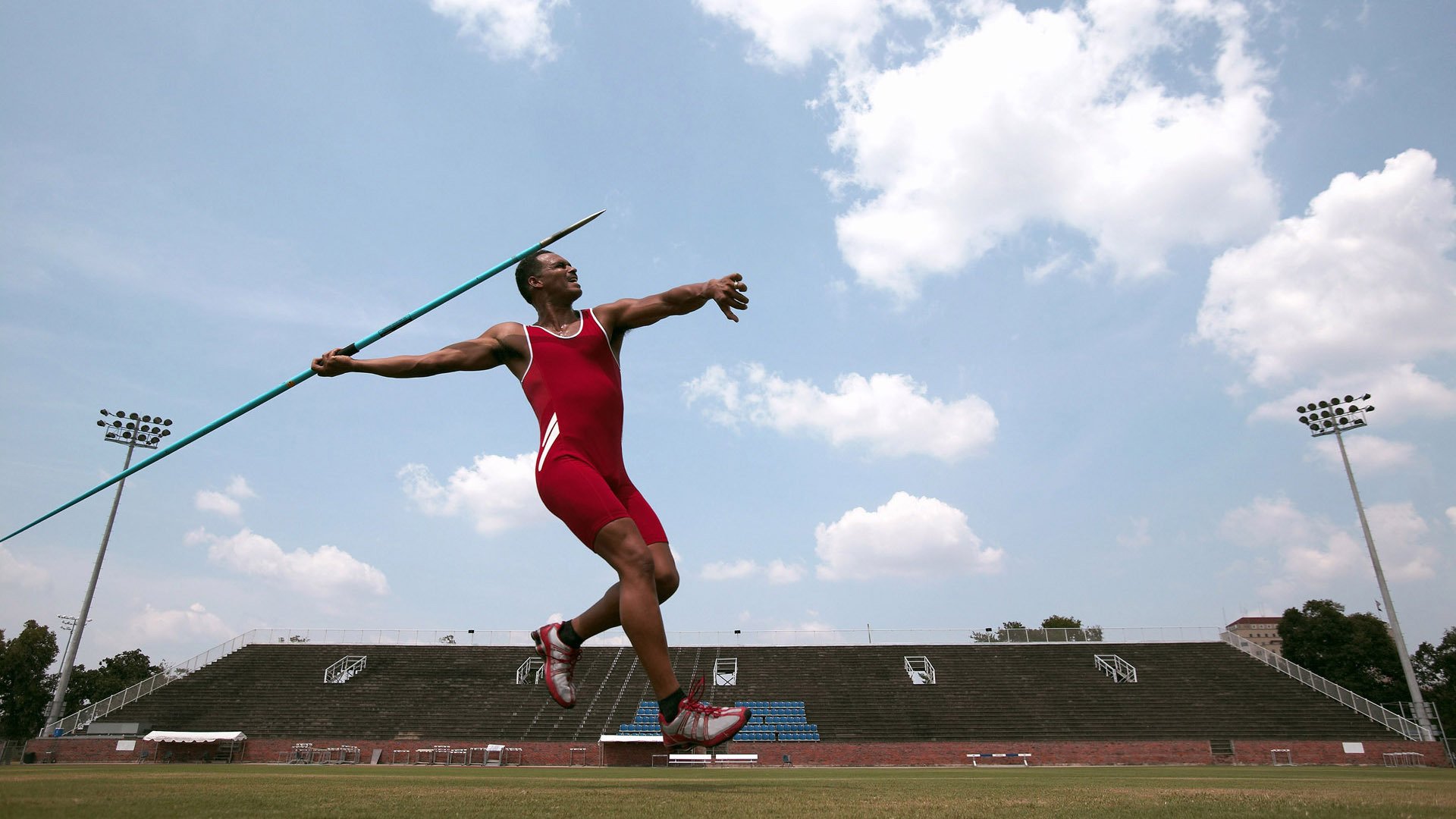 校园足球场地资源持续优化,校园足球场地标准尺寸