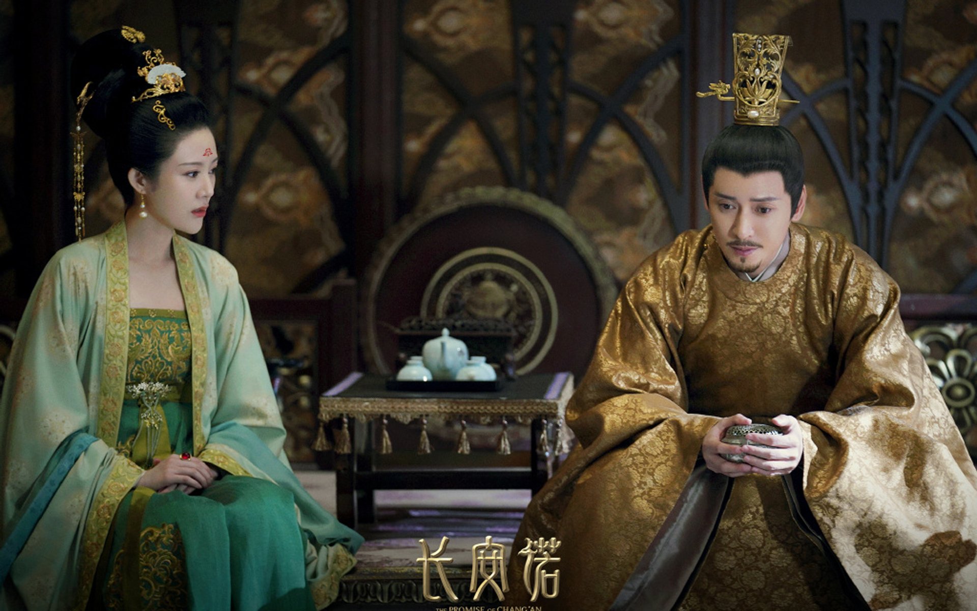 九游网页版官网-决赛亮点：梅尔滕斯与对手胶着对抗，网球梅尔滕斯身高